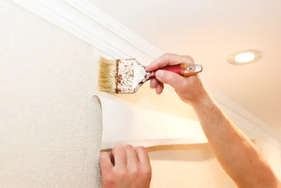 Pose de papier peint à Saint-Denoual — revêtements muraux et toiles de verre